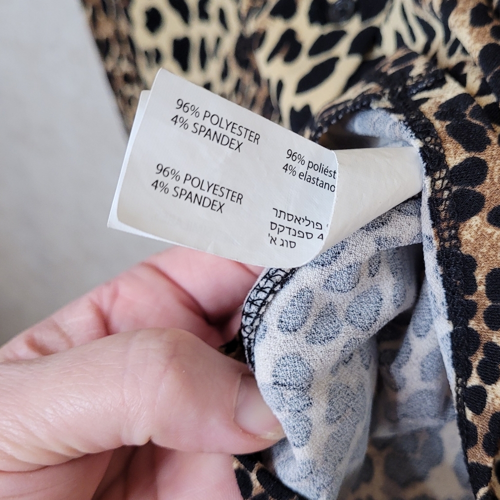 Final Price! Leopard Print Tie Front 3/4 Sleeve Button up Top size 1X - Picture 3 of 3